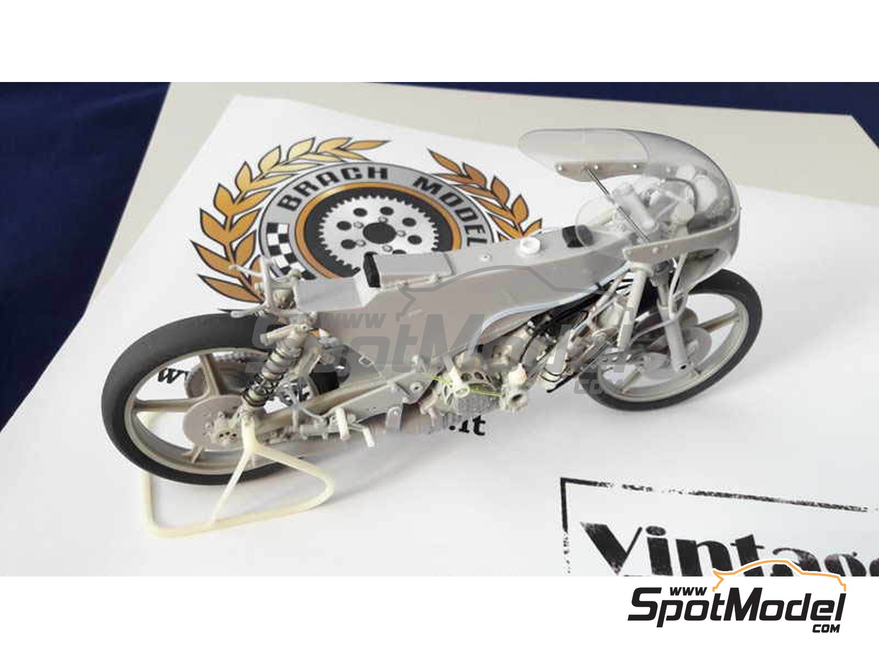 Brach Model BM-VR11: Motorbike scale model kit 1/12 scale